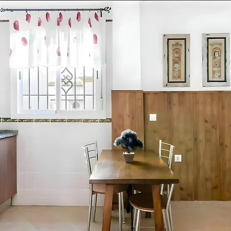 Apartamento Estudio Con Aire Acondicionado Centro Del Pueblo *