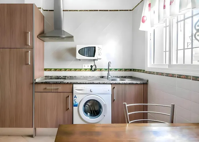 Estudio Con Aire Acondicionado Centro Del Pueblo *